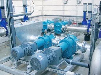 渣（zhā）油泵安裝現場