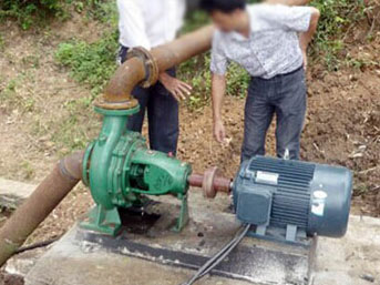 IS清水（shuǐ）離心泵安裝現場